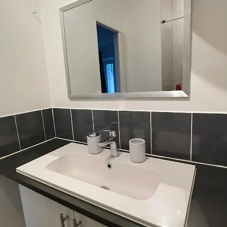 T1 Entre Et Avec Balcon Apartmán *